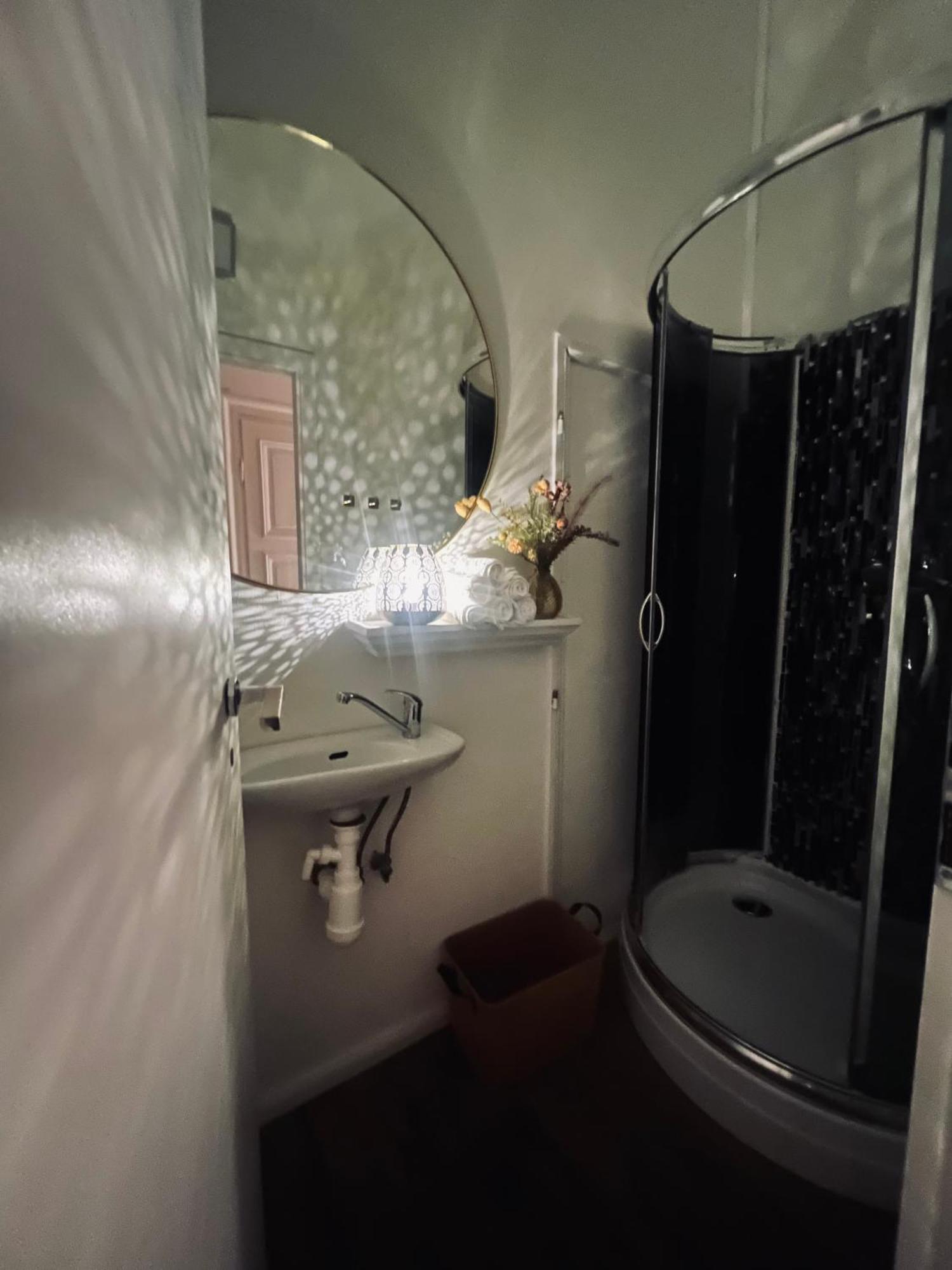 Csaky Palace Bratislava 1 Apartment Bagian luar foto